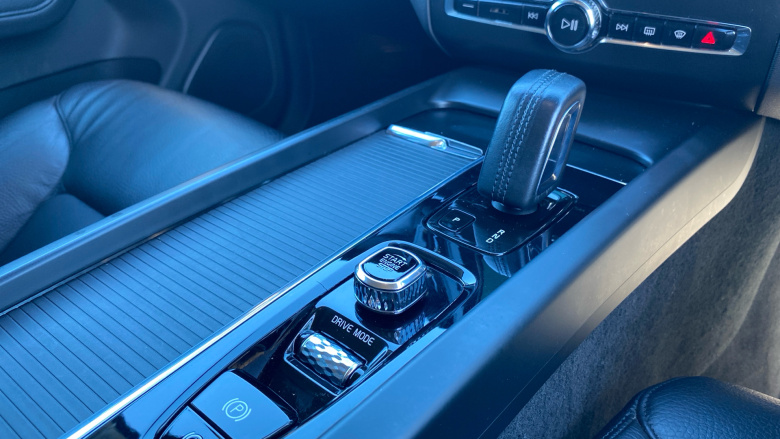 Volvo Xc60 2.0 B4D Momentum 5dr Geartronic Diesel Estate